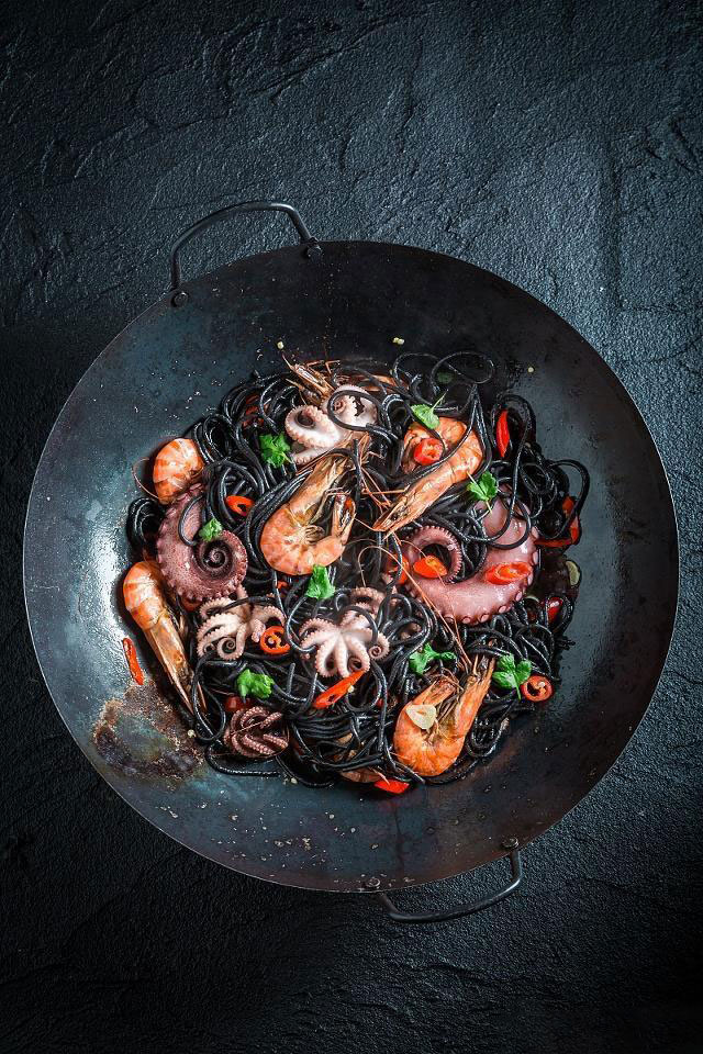 八爪魚哪個部位不能吃？網紅吃八爪魚為什么要爆頭？